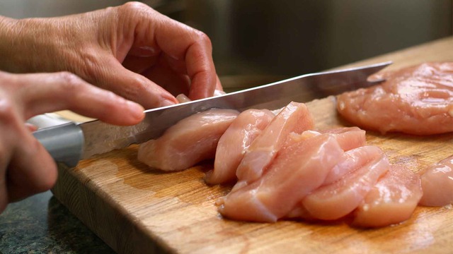 Hiểm họa mang tên Salmonella: Vi khuẩn ẩn mình trong bữa ăn hàng ngày có thể gây tử vong - Ảnh 4.