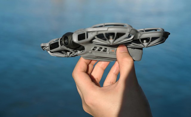 DJI Neo 2: Chiếc drone điều khiển bằng cử chỉ mở ra kỷ nguyên quay vlog rảnh tay cho người mới bắt đầu - Ảnh 3.