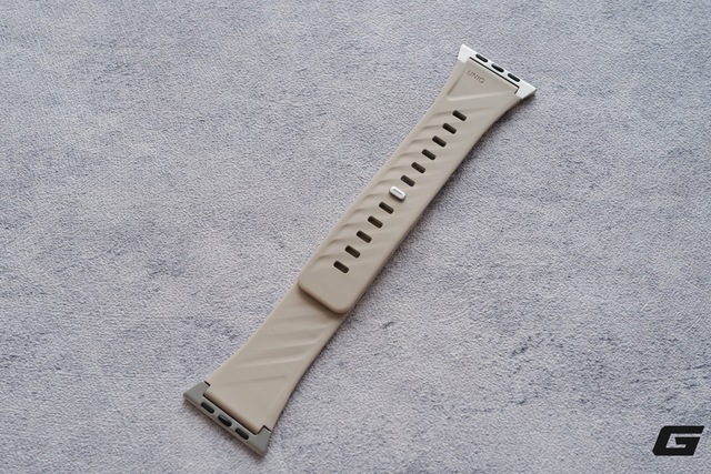 Dùng thử bộ dây đeo Apple Watch từ nhà UNIQ và Skinarma: Ba phong cách, ba trải nghiệm khác nhau - Ảnh 2.