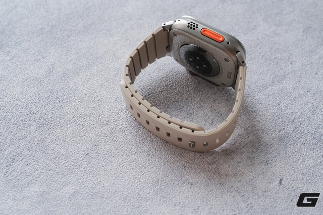 Dùng thử bộ dây đeo Apple Watch từ nhà UNIQ và Skinarma: Ba phong cách, ba trải nghiệm khác nhau - Ảnh 6.