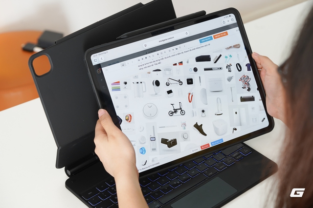 Bỏ Magic Keyboard, tôi thử biến iPad Pro M4 thành workstation với chiếc bàn phím này và kết quả vượt kỳ vọng! - Ảnh 2.