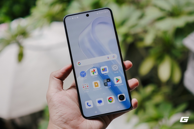 Điện thoại này giá chính hãng chỉ hơn 3 triệu: Màn hình cực đẹp, viền trắng siêu mỏng không máy nào có, chip Snapdragon kèm pin 6.000mAh - Ảnh 6.