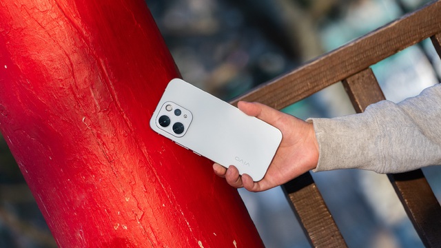 Điện thoại vivo đẹp như OPPO Find X9: Snapdragon 8s Gen 3, pin 6.500 mAh, camera tiềm vọng 50 MP - Ảnh 3.