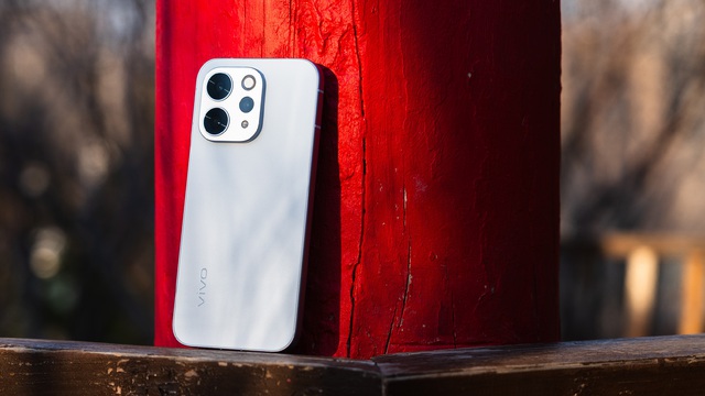Điện thoại vivo đẹp như OPPO Find X9: Snapdragon 8s Gen 3, pin 6.500 mAh, camera tiềm vọng 50 MP - Ảnh 4.