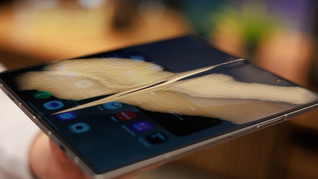 Động thái mới của Samsung trước khi iPhone Fold ra mắt - Ảnh 3.