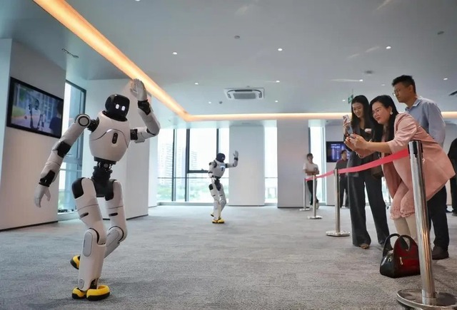 Trung Quốc biến viễn cảnh khoa học viễn tưởng thành hiện thực với "thành phố robot" đầu tiên của nhân loại - Ảnh 2.