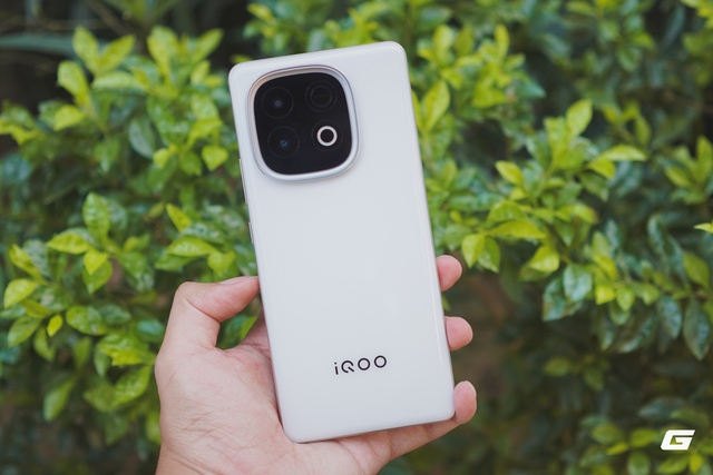 Điện thoại n&agrave;y 8 triệu pin 8.000mAh, hiệu năng cực mạnh đ&aacute;ng mua - Ảnh 1.