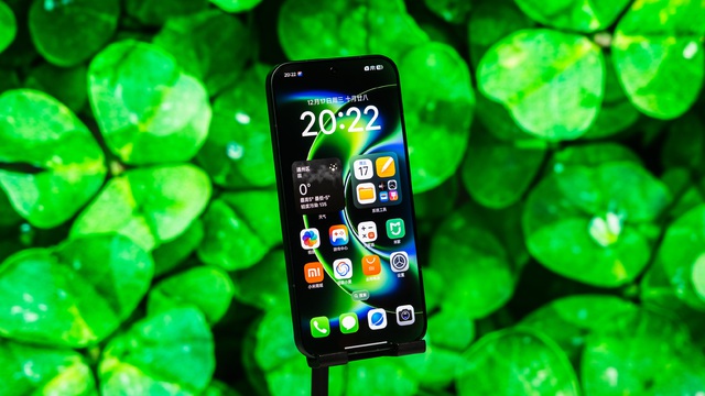 Ảnh thực tế điện thoại si&ecirc;u zoom, si&ecirc;u camera gi&aacute; 26 triệu đồng của Xiaomi vừa ra mắt: C&oacute; một chi tiết mang từ iPhone 4 sang, liệu bạn c&oacute; để &yacute;? - Ảnh 4.