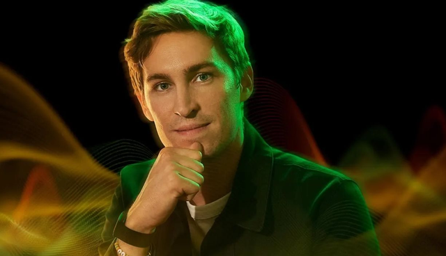 Startup AI tí hon hiếm hoi tiết lộ đang có lãi hàng trăm triệu USD mỗi năm, 2 founder thành tỷ phú đôla ở tuổi 30 - Ảnh 1.