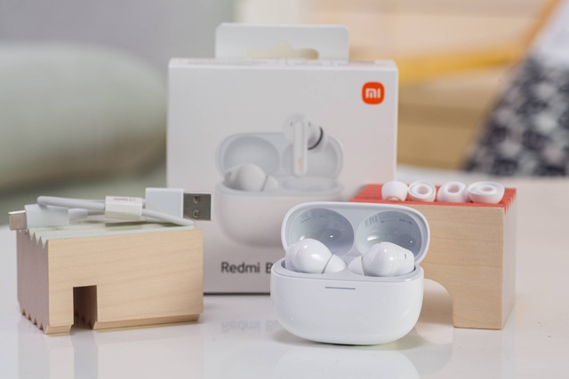 Hóa ra Xiaomi cũng có tai nghe không dây xịn như thế này: Thiết kế cao cấp, chống ồn cực tốt, nghe nhạc Hi-Res, pin dùng 36 giờ mà giá chỉ bằng nửa AirPods 4- Ảnh 1. Hóa ra Xiaomi cũng có tai nghe không dây xịn như thế này: Thiết kế cao cấp, chống ồn cực tốt, nghe nhạc Hi-Res, pin dùng 36 giờ mà giá chỉ bằng nửa AirPods 4- Ảnh 1.