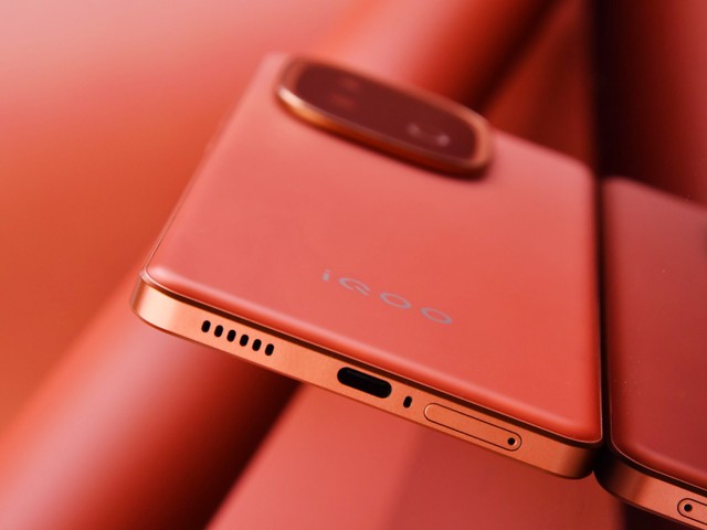 Đây là "đối thủ" của REDMI Turbo 4 Pro: Cùng dùng chip Snapdragon 8s Gen 4, có pin 7.000mAh, giá đều 7,1 triệu đồng nhưng hóa ra có một lý do cực kỳ đáng mua!- Ảnh 12. Đây là "đối thủ" của REDMI Turbo 4 Pro: Cùng dùng chip Snapdragon 8s Gen 4, có pin 7.000mAh, giá đều 7,1 triệu đồng nhưng hóa ra có một lý do cực kỳ đáng mua!- Ảnh 12.