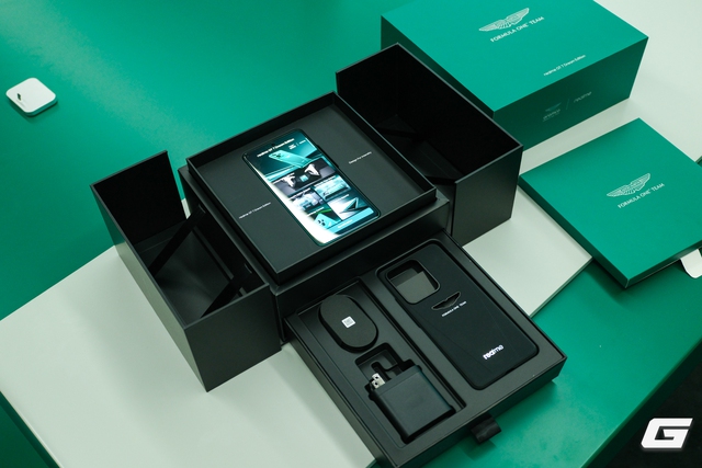realme ra mắt điện thoại dành riêng cho hội đam mê tốc độ: Thiết kế vừa đẹp, vừa mạnh lại còn pin trâu, bảo sao ai cũng muốn mua!- Ảnh 2. realme ra mắt điện thoại dành riêng cho hội đam mê tốc độ: Thiết kế vừa đẹp, vừa mạnh lại còn pin trâu, bảo sao ai cũng muốn mua!- Ảnh 2.