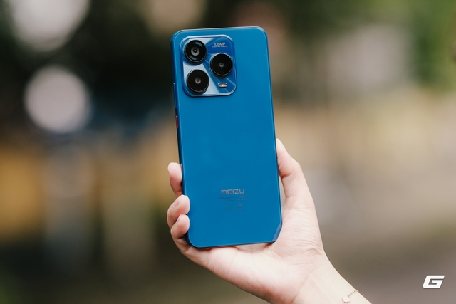 Trên tay điện thoại giá rẻ nhưng dùng "ngon" của Meizu: Mặt lưng kính, màn hình đẹp, giao diện mượt- Ảnh 3. Trên tay điện thoại giá rẻ nhưng dùng "ngon" của Meizu: Mặt lưng kính, màn hình đẹp, giao diện mượt- Ảnh 3.