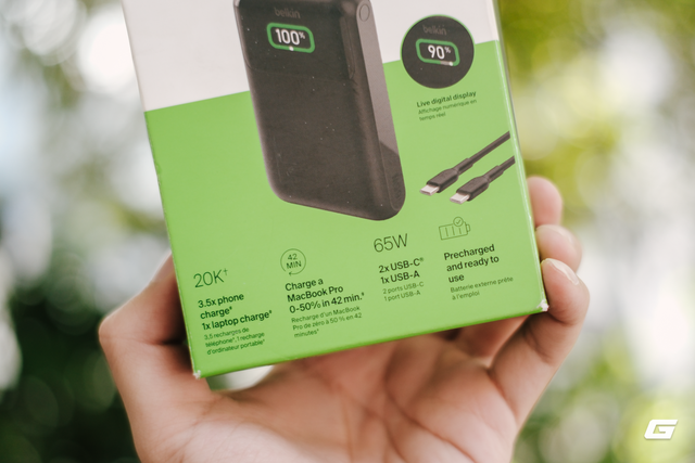 Balo tôi nhẹ đi hơn 1kg nhờ chiếc pin dự phòng Belkin này- Ảnh 6. Balo tôi nhẹ đi hơn 1kg nhờ chiếc pin dự phòng Belkin này- Ảnh 6.