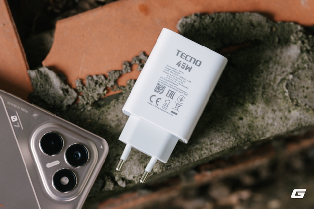 Trên tay điện thoại giá chỉ hơn 3 triệu đồng nhưng thiết kế độc lạ, pin 7.000mAh, chơi mượt PUBG Mobile- Ảnh 13. Trên tay điện thoại giá chỉ hơn 3 triệu đồng nhưng thiết kế độc lạ, pin 7.000mAh, chơi mượt PUBG Mobile- Ảnh 13.