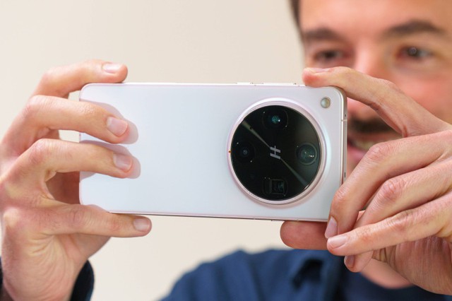 OPPO Find X9 Ultra lộ diện: Dùng camera 200MP của Sony tương tự Galaxy S26 Ultra- Ảnh 1. OPPO Find X9 Ultra lộ diện: Dùng camera 200MP của Sony tương tự Galaxy S26 Ultra- Ảnh 1.