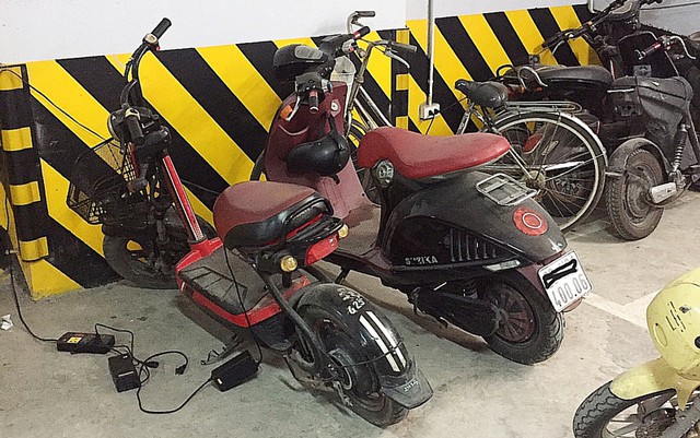 Nói thật là, nếu xe máy điện cứ thiết kế pin tháo rời để sạc dễ hơn là đã giải quyết bao nhiêu vấn đề- Ảnh 1. Nói thật là, nếu xe máy điện cứ thiết kế pin tháo rời để sạc dễ hơn là đã giải quyết bao nhiêu vấn đề- Ảnh 1.