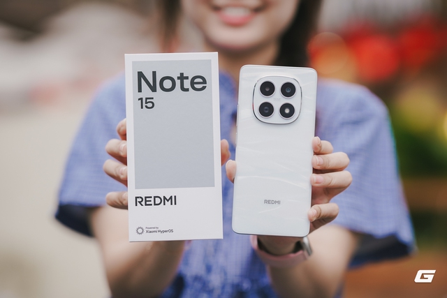 Trên tay Xiaomi Redmi Note 15 5G vừa ra mắt: Giá chỉ hơn 3 triệu đồng nhưng có thiết kế mỏng nhẹ, chip Snapdragon, pin 5.800mAh- Ảnh 1. Trên tay Xiaomi Redmi Note 15 5G vừa ra mắt: Giá chỉ hơn 3 triệu đồng nhưng có thiết kế mỏng nhẹ, chip Snapdragon, pin 5.800mAh- Ảnh 1.