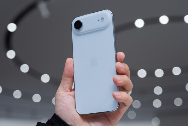 Ai sẽ mua iPhone Air khi người Việt vẫn tranh nhau Pro Max giá gần 40 triệu đồng- Ảnh 2. Ai sẽ mua iPhone Air khi người Việt vẫn tranh nhau Pro Max giá gần 40 triệu đồng- Ảnh 2.