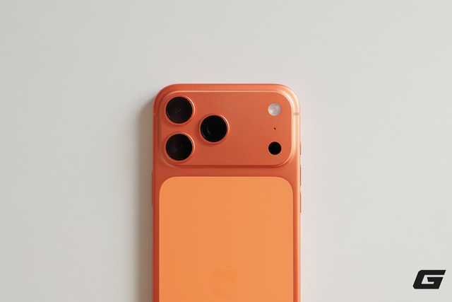 Mở hộp iPhone 17 Pro và iPhone 17 Pro Max chính hãng: Màu cam nổi bật, màu bạc tinh tế, chọn màu nào bây giờ?- Ảnh 24.