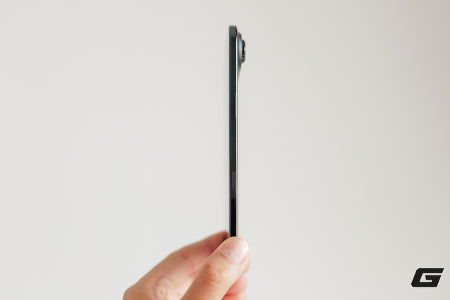 Bạn sẽ khó tin độ mỏng của iPhone Air cho tới khi xem những hình này!- Ảnh 5.