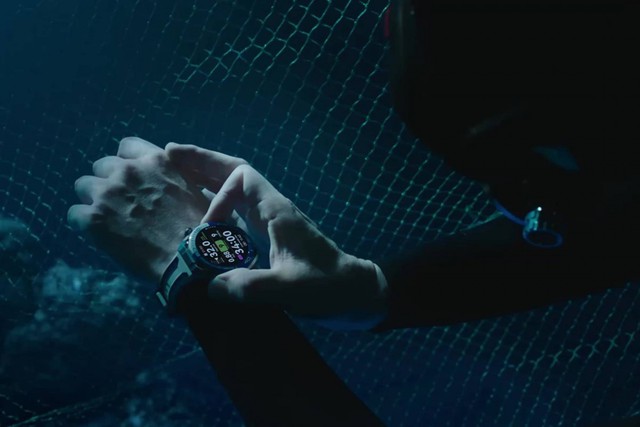 Huawei Watch Ultimate 2: Đồng hồ lặn sâu 150 m, nhắn tin bằng sóng âm dưới nước, giá gần 28 triệu đồng- Ảnh 2. Huawei Watch Ultimate 2: Đồng hồ lặn sâu 150 m, nhắn tin bằng sóng âm dưới nước, giá gần 28 triệu đồng- Ảnh 2.