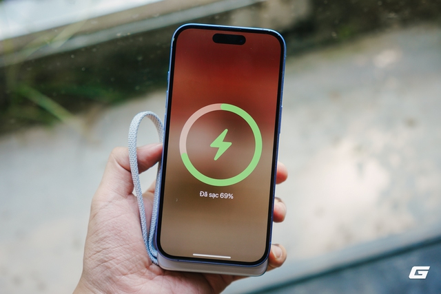 Đã tìm ra pin dự phòng không dây sạc iPhone nhanh như có dây!- Ảnh 7. Đã tìm ra pin dự phòng không dây sạc iPhone nhanh như có dây!- Ảnh 7.