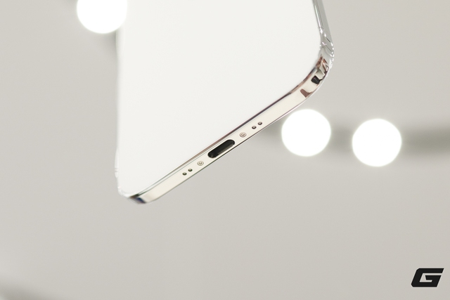 Cận cảnh iPhone Air "siêu mỏng cánh" đến khó tin vừa ra mắt: Apple vừa làm điều mà Samsung và chính iPad Pro cũng phải dè chừng- Ảnh 9.