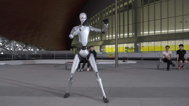 Robot hình người biểu diễn võ thuật ngày càng đáng sợ, con người liệu còn cơ hội nếu số phận quyết định trong võ đường - Ảnh 1.