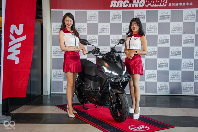 SYM tung ra bản nâng cấp cho mẫu xe tay ga 158 cc với hàng loại công nghệ mà người dùng Honda, Yamaha ao ước - Ảnh 1.