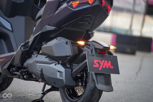 SYM tung ra bản nâng cấp cho mẫu xe tay ga 158 cc với hàng loại công nghệ mà người dùng Honda, Yamaha ao ước - Ảnh 4.