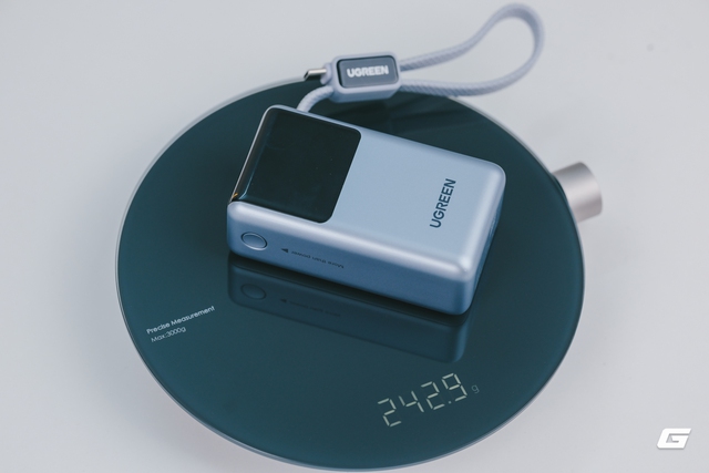 Đ&atilde; t&igrave;m thấy pin dự ph&ograve;ng "ch&acirc;n &aacute;i" mới: Thiết kế nhỏ gọn, c&ocirc;ng suất cao sạc được cả MacBook, t&iacute;ch hợp m&agrave;n h&igrave;nh, gi&aacute; sale chỉ hơn 600.000 đồng - Ảnh 13.