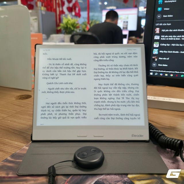 Vì sao mắt vẫn đau khi đọc sách điện tử cả đêm dù dùng máy đọc sách e-ink - Ảnh 2.