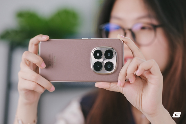 Hoa mai anh đ&agrave;o, m&acirc;y, sương m&ugrave; v&agrave; REDMI Note 15 Pro  - Ảnh 1.