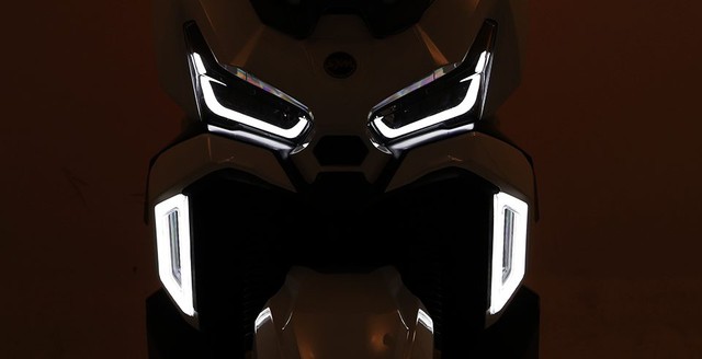 SYM Husky ADV150 giảm gi&aacute; sốc c&ograve;n 60 triệu: Đối thủ gi&aacute; rẻ khiến Honda ADV 160 phải d&egrave; chừng? - Ảnh 3.