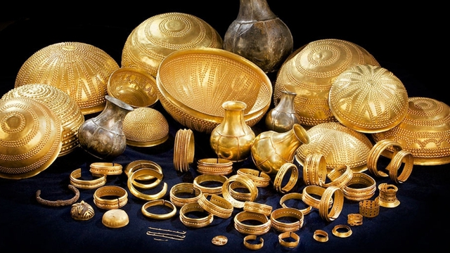 Ph&aacute;t hiện kim loại lạ đến từ b&ecirc;n ngo&agrave;i h&agrave;nh tinh b&ecirc;n trong kho b&aacute;u 3.000 năm tuổi - Ảnh 1.