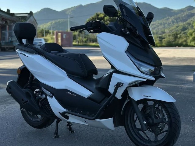 Mẫu xe tay ga của nh&agrave; Honda được coi l&agrave; "kẻ hủy diệt" ph&acirc;n kh&uacute;c xe ga địa h&igrave;nh nhập m&ocirc;n với trang bị vượt tầm gi&aacute; - Ảnh 3.