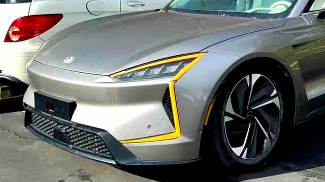 Từng tuyên bố "kết liễu" Tesla, siêu xe Trung Quốc 1.000 mã lực giờ bị vứt xó, chỉ còn là đống sắt vụn vô chủ tại Mỹ - Ảnh 3.