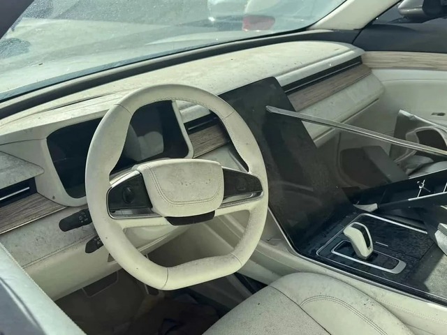 Từng tuyên bố "kết liễu" Tesla, siêu xe Trung Quốc 1.000 mã lực giờ bị vứt xó, chỉ còn là đống sắt vụn vô chủ tại Mỹ - Ảnh 4.