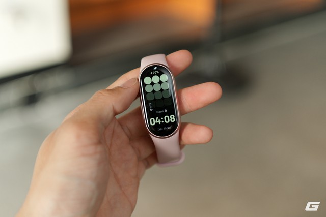Trên tay Xiaomi Smart Band 11: Mỏng nhẹ hơn, màn hình sáng 2.000 nit, - Ảnh 4.