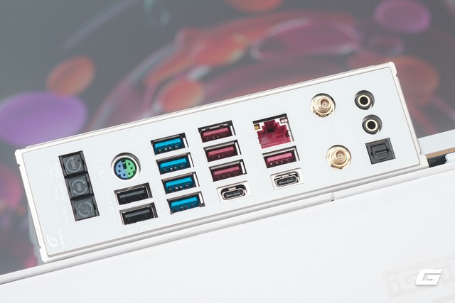 Colorful X870E Vulcan OC V14 bản trắng: Bo mạch chủ ép xung dành cho CPU X3D - Ảnh 9.