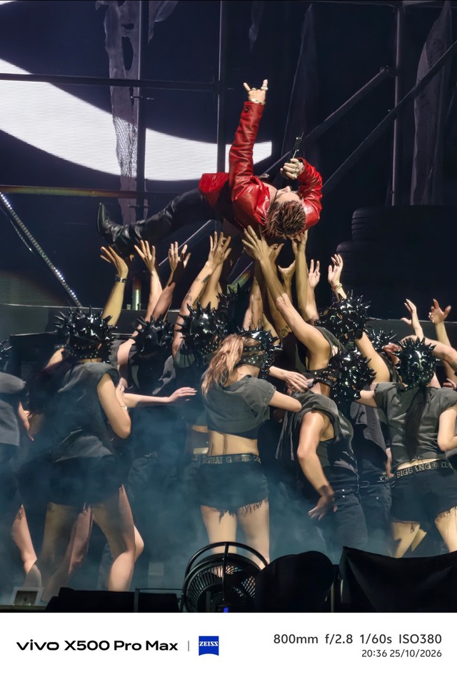 Cầm vivo X500 Pro Max kèm lens 400mm đi concert Bigbang rồi mới hiểu sao đây được mệnh danh là "ông vua làng fancam" - Ảnh 10.