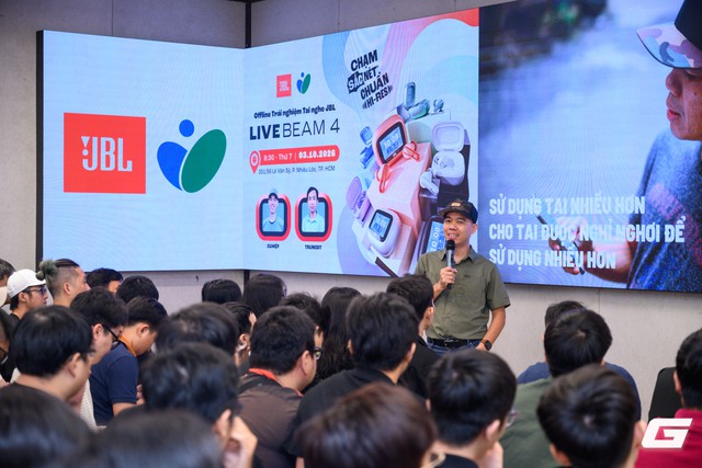 JBL hoàn thiện Live 4 Series tại Việt Nam với Live Beam 4: tai nghe true wireless có màn hình cảm ứng trên hộp sạc - Ảnh 3.