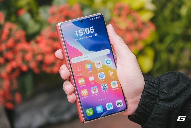 Mở hộp điện thoại gập 55 triệu ch&iacute;nh h&atilde;ng của Huawei: Pin lớn, camera chụp đẹp, kh&ocirc;ng Google, kh&ocirc;ng 5G - ai sẽ mua? - Ảnh 13.