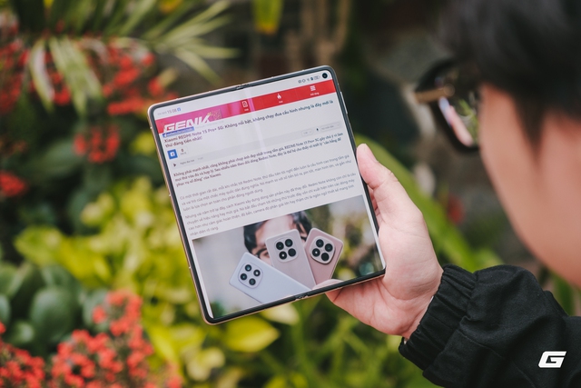 Mở hộp điện thoại gập 55 triệu ch&iacute;nh h&atilde;ng của Huawei: Pin lớn, camera chụp đẹp, kh&ocirc;ng Google, kh&ocirc;ng 5G - ai sẽ mua? - Ảnh 11.