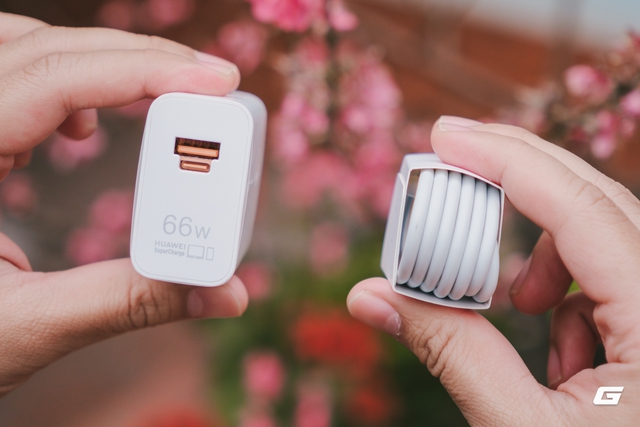 Mở hộp điện thoại gập 55 triệu ch&iacute;nh h&atilde;ng của Huawei: Pin lớn, camera chụp đẹp, kh&ocirc;ng Google, kh&ocirc;ng 5G - ai sẽ mua? - Ảnh 25.