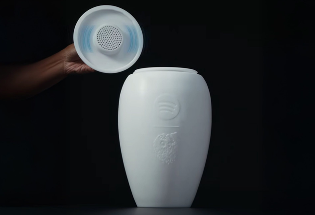 Sắm ngay bình tro chơi nhạc của Spotify để "gu" âm nhạc của bạn trường tồn với thời gian - Ảnh 1.