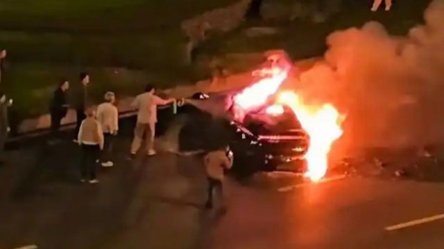 Báo cáo pháp y vụ tai nạn xe điện Xiaomi tại Trung Quốc: Tài xế tử vong trên xe cháy do cửa không mở được - Ảnh 2.