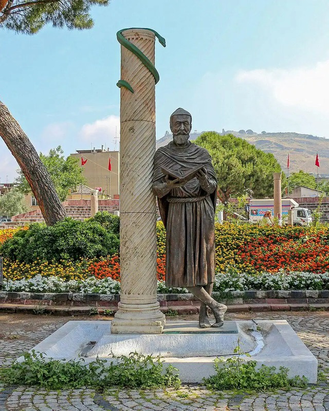 C&oacute; thể bạn chưa biết, v&agrave;o thời La M&atilde; người ta đ&atilde; sử dụng ph&acirc;n người l&agrave;m thuốc - Ảnh 1.