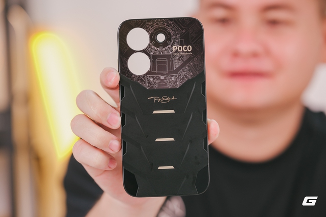 Mở hộp điện thoại Iron Man của Xiaomi - Ảnh 11.